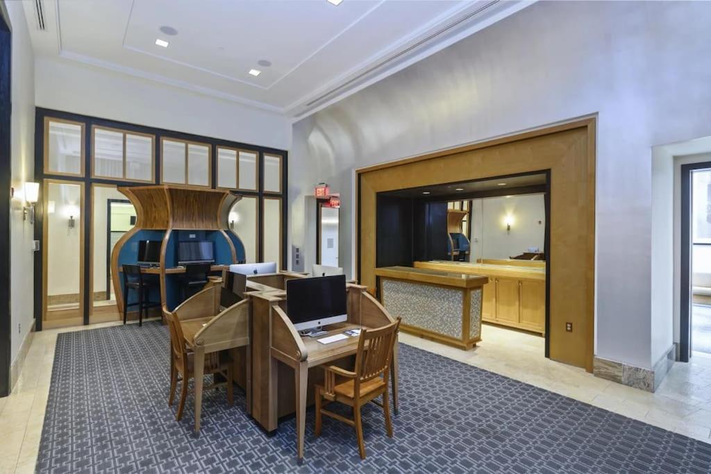 Condo With Gym And Pool In Pentagon City 8Min To Dca Arlington Ngoại thất bức ảnh
