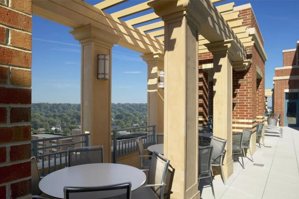 Condo With Gym And Pool In Pentagon City 8Min To Dca Arlington Ngoại thất bức ảnh